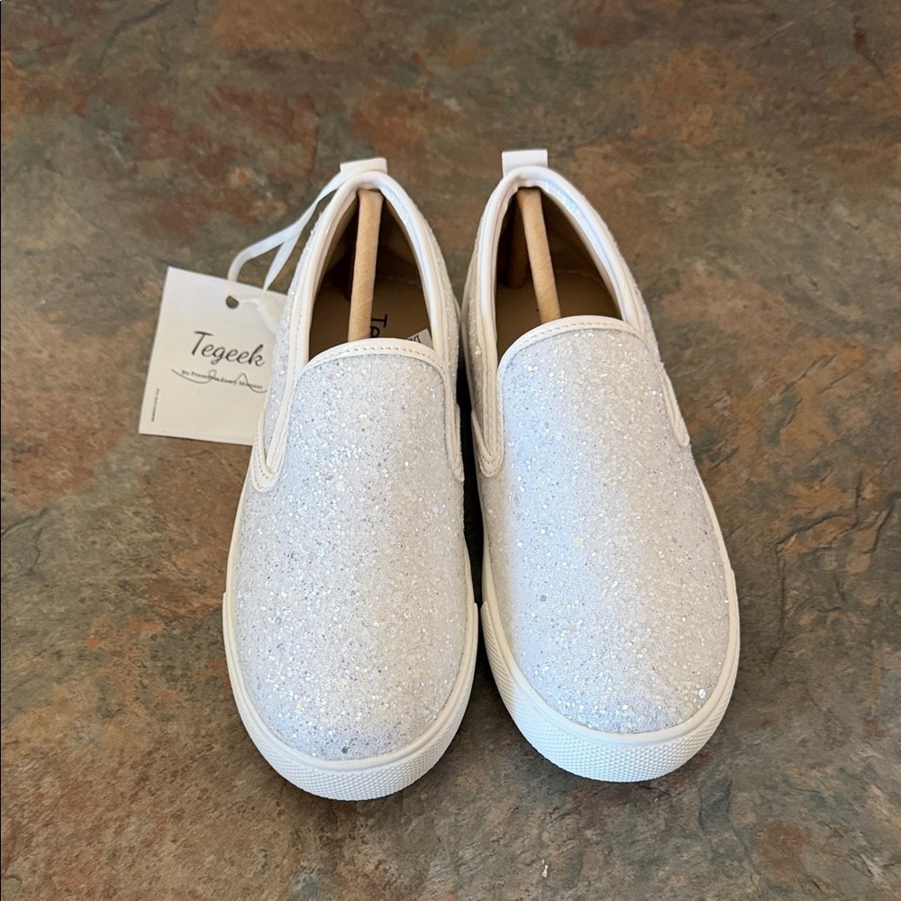 Kids White Glitter Slip-On Shoes Size 11 NWT